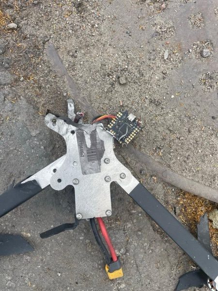 Окупанти атакували дронами авто поліції та автобус з пасажирами у Куп'янську (фото)