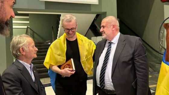 opublikovali foto vstrechi osvobozhdennyh iz plena ukraincev sredi kotoryh zamestitel glavy medzhlisa 455b321 scaled China Way
