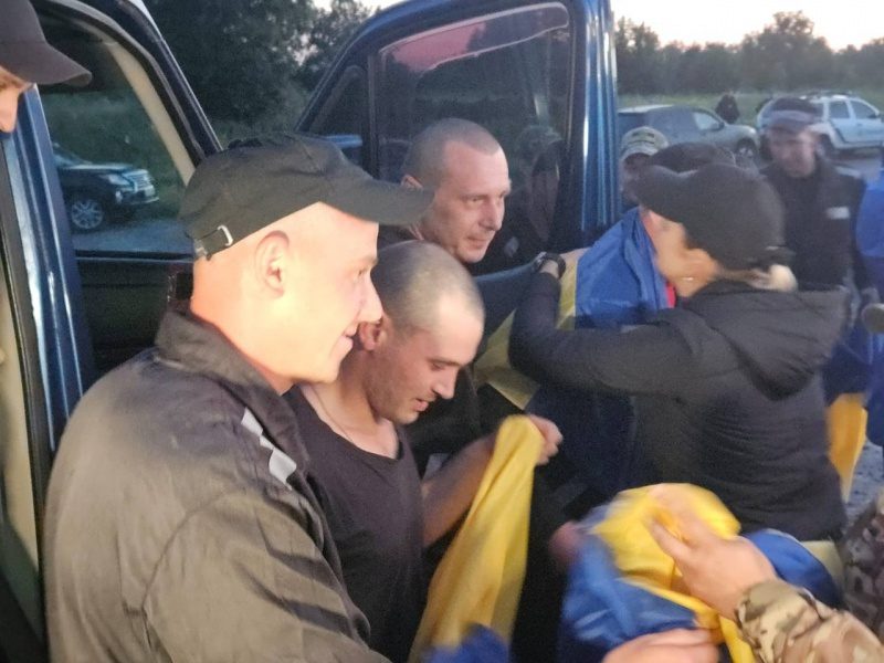 Захисники Маріуполя і не лише. Україна повернула з російського полону 90 воїнів 4 Захисники Маріуполя і не лише. Україна повернула з російського полону 90 воїнів