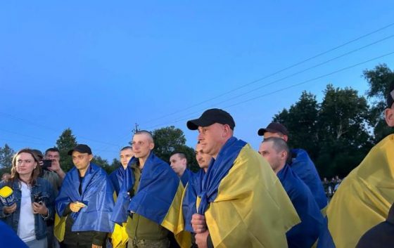 zahisniki mariupolja i ne lishe ukrayina povernula z rosijskogo polonu 90 voyiniv 73d65fd scaled China Way