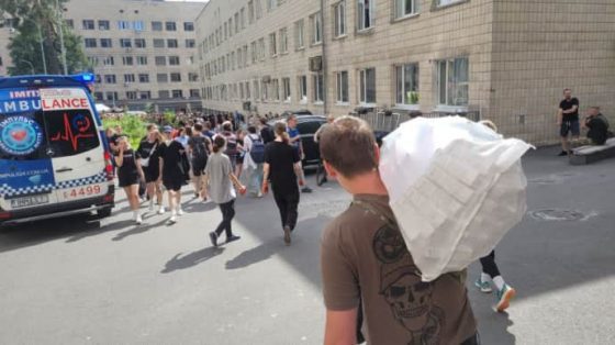 ''Горшочек, не вари'': возле больницы ''Охматдет'' образовались горы бутылей с водой 2 gorshochek ne vari vozle bolnicy ohmatdet obrazovalis gory butylej s vodoj f6c6d8d scaled China Way