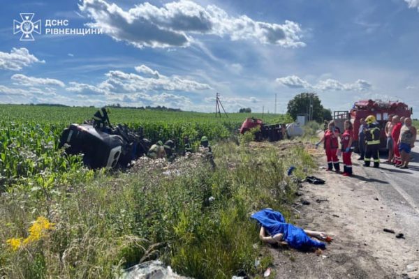 На Ровенщине в ДТП погибли 14 человек, среди них ребенок 