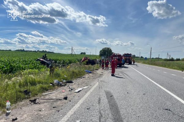 На Ровенщине в ДТП погибли 14 человек, среди них ребенок 