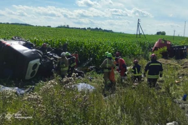 На Ровенщине в ДТП погибли 14 человек, среди них ребенок 