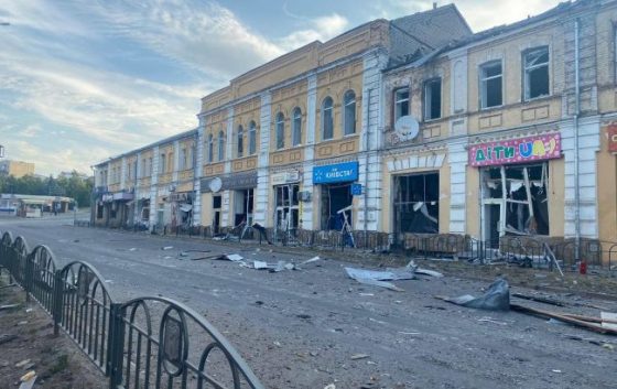 Обстріл Чугуєва: кількість поранених зросла до 9, серед них - підліток (фото) 1 obstril chuguyeva kilkist poranenih zrosla do 9 sered nih pidlitok foto ad6c731 scaled China Way