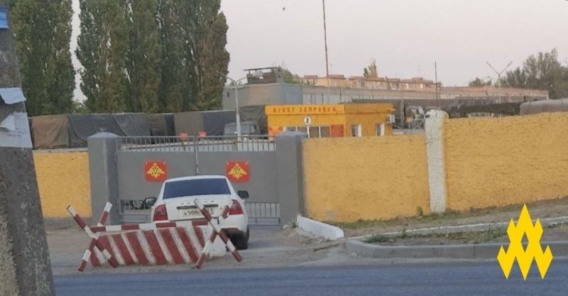 Партизани розвідали базу РФ під Ростовом з "неймовірною" кількістю техніки (фото) 2 Партизани розвідали базу РФ під Ростовом з "неймовірною" кількістю техніки (фото)