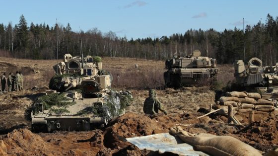 США перебрасывают танки и БМП из Германии на базу в Польше 4 ssha perebrasyvajut tanki i bmp iz germanii na bazu v polshe 2ea2572 scaled China Way