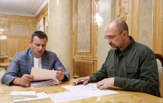Уряд збільшує чек. Хто заплатить більше після зростання податків та чого боїться бізнес 3 urjad zbilshuye chek hto zaplatit bilshe pislja zrostannja podatkiv ta chogo boyitsja biznes 125fa01 scaled China Way