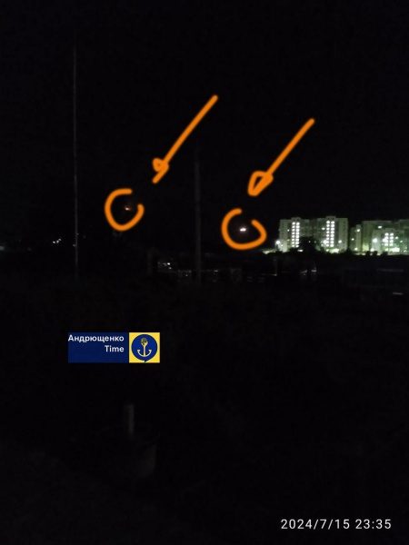 В окупованому Маріуполі пролунали вибухи. Місто частково знеструмлене