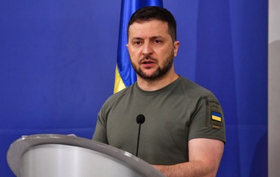 Зеленський розповів подробиці про візит Сирського на фронт 7 zelenskij rozpoviv podrobici pro vizit sirskogo na front 9148d7c scaled China Way