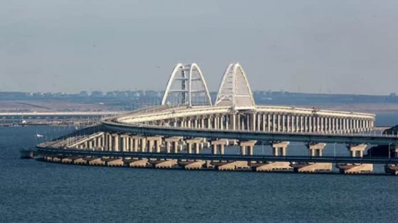 Оккупанты в очередной раз перекрыли Крымский мост 4 okkupanty v ocherednoj raz perekryli krymskij most 17796eb scaled China Way