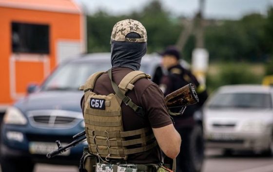 Підпалював машини військових: у Києві затримали 16-річного агента ФСБ 10 pidpaljuvav mashini vijskovih u kiyevi zatrimali 16 richnogo agenta fsb 1e7e86b scaled China Way