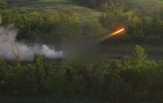 Прикордонники знищили склад боєприпасів росіян у Серебрянському лісі (відео) 9 prikordonniki znishhili sklad boyepripasiv rosijan u serebrjanskomu lisi video a0bbcf4 scaled China Way
