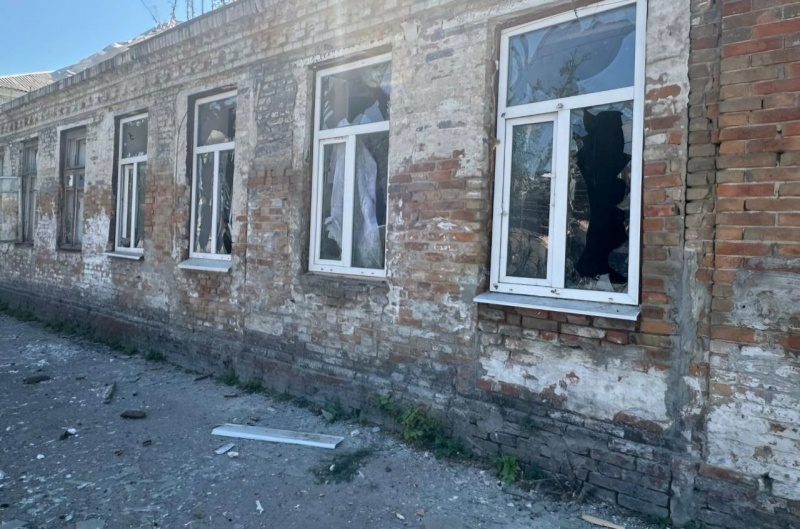 Росіяни артилерією обстріляли Нікополь, є руйнування та загиблі 5 Росіяни артилерією обстріляли Нікополь, є руйнування та загиблі