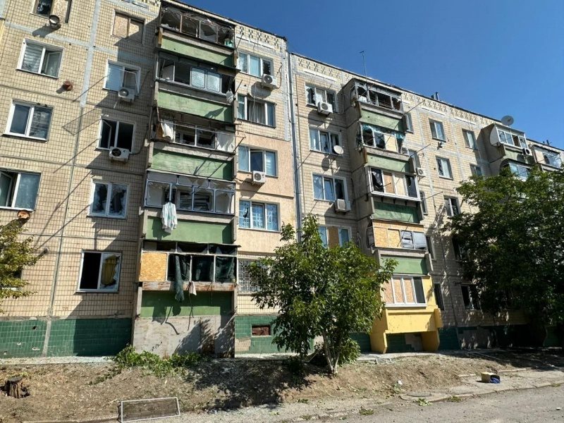 Росіяни артилерією обстріляли Нікополь, є руйнування та загиблі 2 Росіяни артилерією обстріляли Нікополь, є руйнування та загиблі