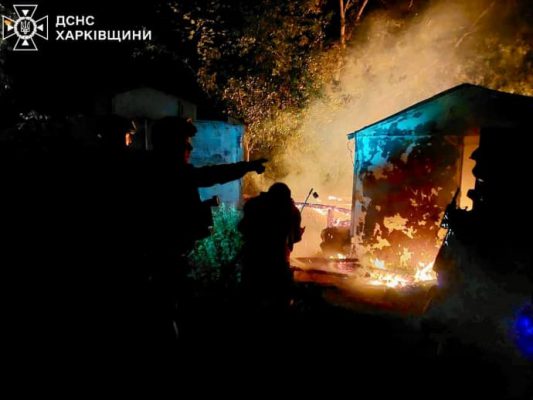 Россияне вечером и ночью обстреляли Купянщину: горели дома, есть пострадавшие  