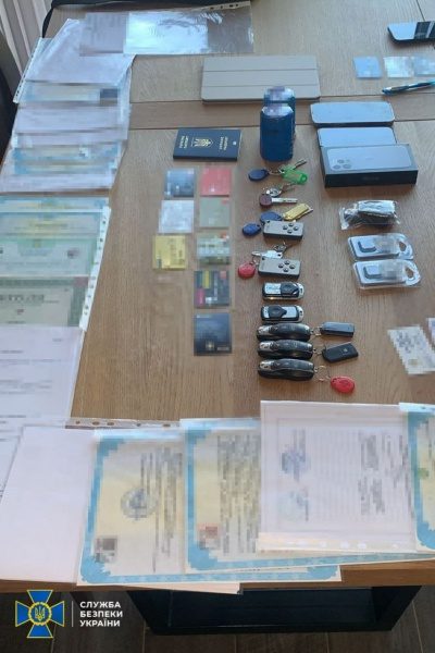 Розікрали кошти на захист танків Сил оборони: СБУ повідомила про підозри організаторам схеми 4 Розікрали кошти на захист танків Сил оборони: СБУ повідомила про підозри організаторам схеми