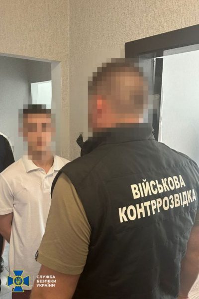 СБУ затримала злочинну групу, що підпалювала військові автомобили на замовлення РФ 3 СБУ затримала злочинну групу, що підпалювала військові автомобили на замовлення РФ