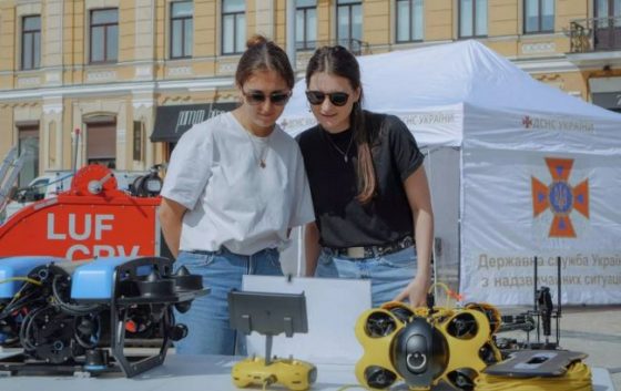 v centri kiyeva pokazali vitchiznjani bezpilotniki ta roboti ac938a4 scaled China Way