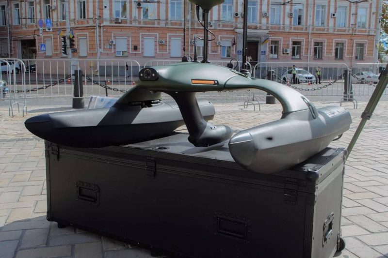В центрі Києва показали вітчизняні безпілотники та роботи
