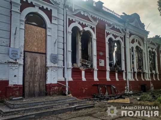 В Гуляйполе российские оккупанты уничтожили музей-усадьбу семьи Нестора Махно 