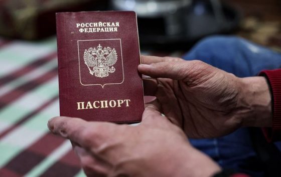 Примусова паспортизація в окупації. В Мін'юсті пояснили, за якої умови можна уникнути покарання 1 primusova pasportizacija v okupaciyi v minjusti pojasnili za jakoyi umovi mozhna uniknuti pokarannja f418f93 scaled China Way