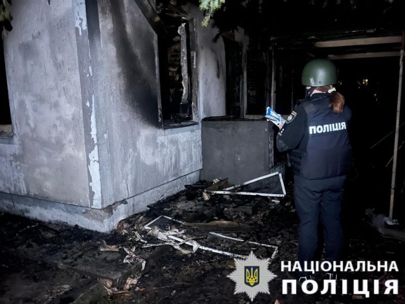 У Київській області уламки дронів впали у шести районах, є загоряння та руйнування 2 У Київській області уламки дронів впали у шести районах, є загоряння та руйнування