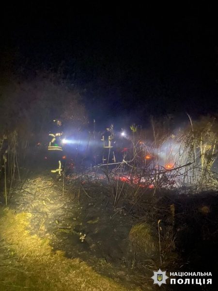У Київській області уламки дронів впали у шести районах, є загоряння та руйнування 4 У Київській області уламки дронів впали у шести районах, є загоряння та руйнування
