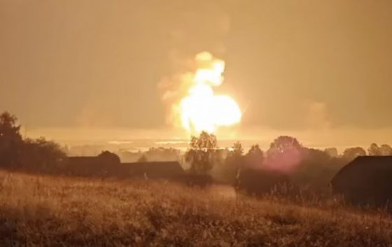 З'явились нові супутникові знімки наслідків удару по складу у Торопці 1 zjavilis novi suputnikovi znimki naslidkiv udaru po skladu u toropci 8839d23 scaled China Way