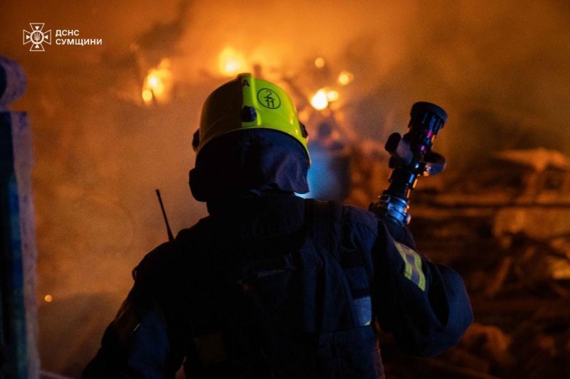 Батько вийшов у двір і врятувався: атака РФ вбила майже цілу родину у Сумах
