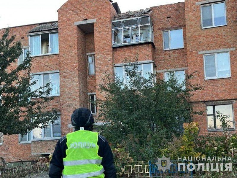 Батько вийшов у двір і врятувався: атака РФ вбила майже цілу родину у Сумах