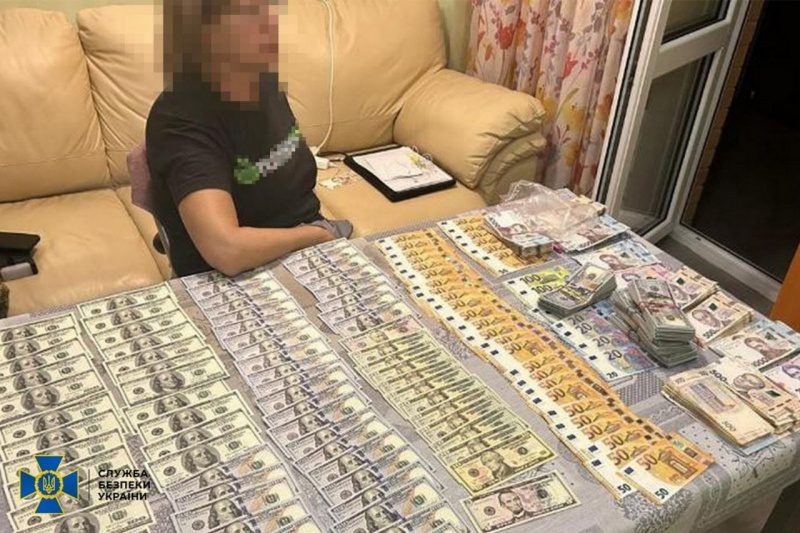 "Допомогли" понад 400 ухилянтам. СБУ викрила у Харкові злочинну групу