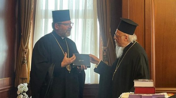 glava ugkc podaril oblomok drona vselenskomu patriarhu varfolomeju 15cde27 scaled China Way