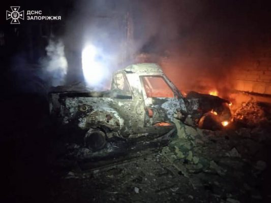 Оккупанты ночью атаковали Запорожье, ранили 3 человека   