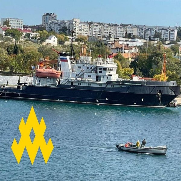 Партизани помітили останні російські військові судна в Стрілецькій бухті Севастополя (фото)