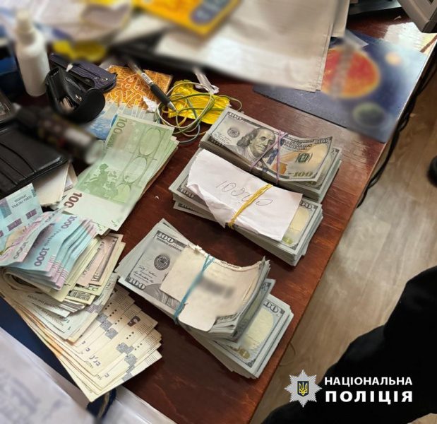 Продавали ухилянтам діагнози: сімейний "бізнес" медиків закінчився в суді 2 Продавали ухилянтам діагнози: сімейний "бізнес" медиків закінчився в суді