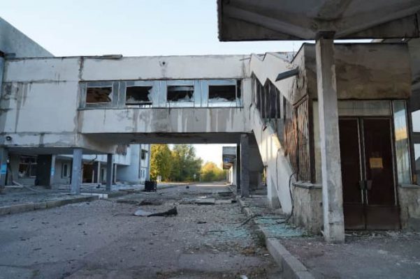 Россияне атаковали Черкасскую область: повреждены автовокзал, предприятие, дом и машины 