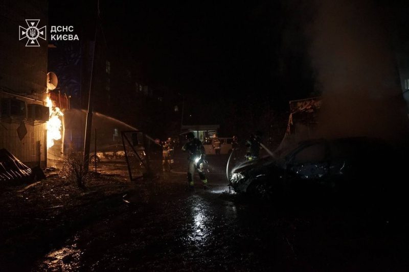 "Шахеди" заходили з різних напрямків: у Києві розповіли про роботу ППО 8 "Шахеди" заходили з різних напрямків: у Києві розповіли про роботу ППО