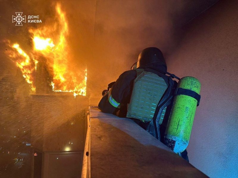 У Дніпрі внаслідок атаки пошкоджено лікарню імені Мечникова, - Зеленський 5 У Дніпрі внаслідок атаки пошкоджено лікарню імені Мечникова, - Зеленський