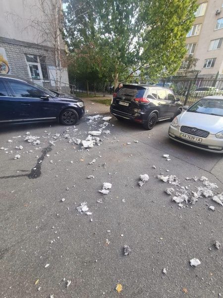 У КМВА уточнили наслідки атаки РФ на Київ (фото) 3 У КМВА уточнили наслідки атаки РФ на Київ (фото)