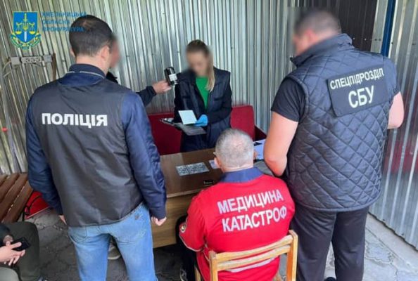 В Хмельницкой области разоблачили медиков, которые заработали 8 млн грн на фальшивых справках об инвалидности 2 В Хмельницкой области разоблачили медиков, которые заработали 8 млн грн на фальшивых справках об инвалидности