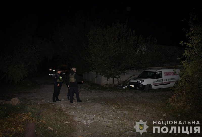 Ворог бив по Запоріжжю КАБами. Уточнені наслідки нічного обстрілу (відео) 8 Ворог бив по Запоріжжю КАБами. Уточнені наслідки нічного обстрілу (відео)