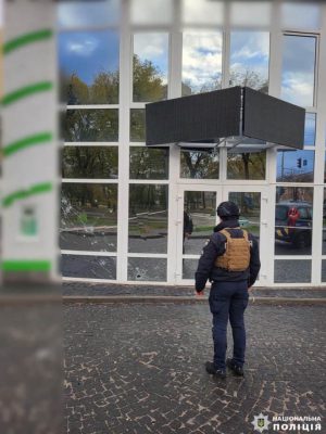 На Киевщине обломки БпЛА ранили 82-летнюю женщину, повреждены дома 