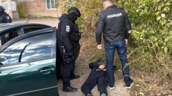 na zhitomirshhine zaderzhali dvuh muzhchin kotorye trebovali dengi u zheny voennogo 2f884e3 scaled China Way