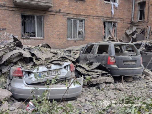 Россияне атаковали баллистикой Кривой Рог: попали в пятиэтажку, среди раненых дети 3 Россияне атаковали баллистикой Кривой Рог: попали в пятиэтажку, среди раненых дети