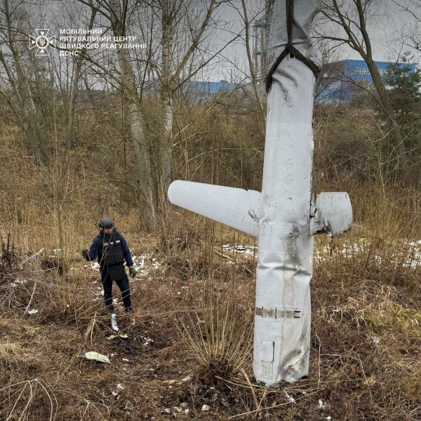 У Києві сапери вилучили уламки російської ракети Х-55 (фото)