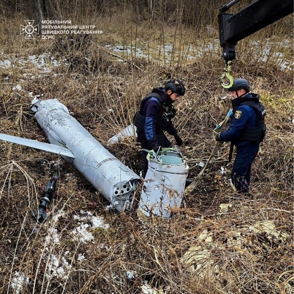 У Києві сапери вилучили уламки російської ракети Х-55 (фото)