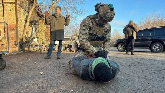 Задержали агента РФ, который пытался взорвать наряд полиции в центре Киева 1 zaderzhali agenta rf kotoryj pytalsja vzorvat narjad policii v centre kieva c051cdb scaled China Way