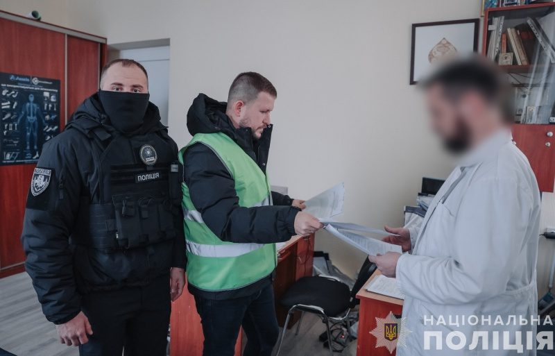 Фіктивні ВЛК: у Києві викрили злочинну групу на чолі з експрацівником військкомату