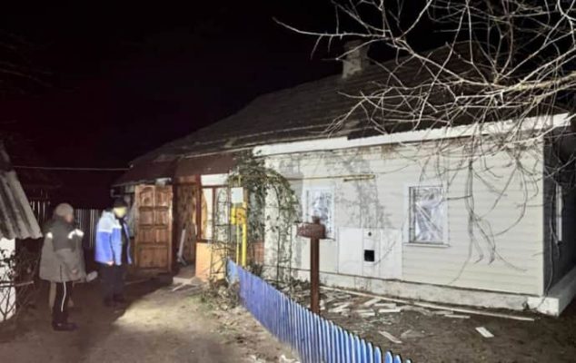 Из-за дроновой атаки в Винницкой и Черниговской областях горели дома, авто и хозяйственные постройки 4 Из-за дроновой атаки в Винницкой и Черниговской областях горели дома, авто и хозяйственные постройки